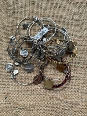 Alex and Ani bracelet bundle (18)